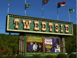 Tweetsie Railroad sign